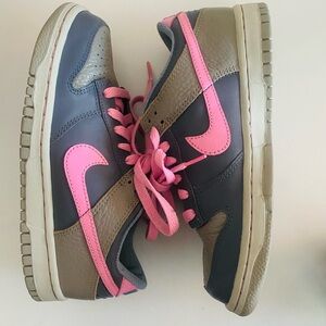 Nike Dunk Low iD Custom Gray & Pink Sneakers (Women’s 7 / Men’s 5.5)